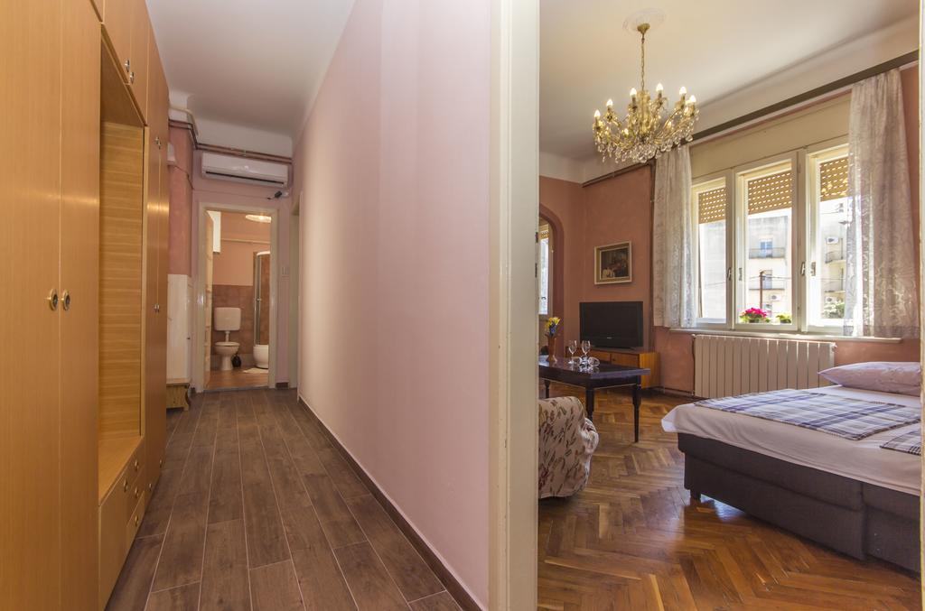 Spacious & Smart Center Apartment Пула Стая снимка