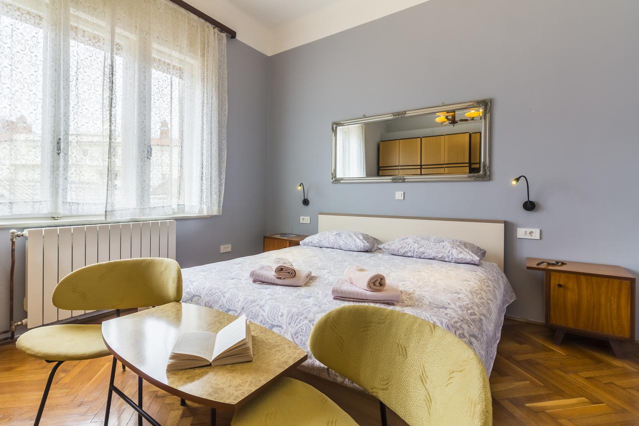Spacious & Smart Center Apartment Пула Екстериор снимка