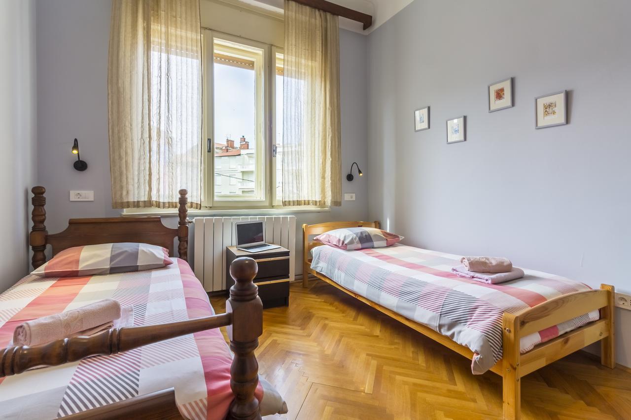 Spacious & Smart Center Apartment Пула Екстериор снимка