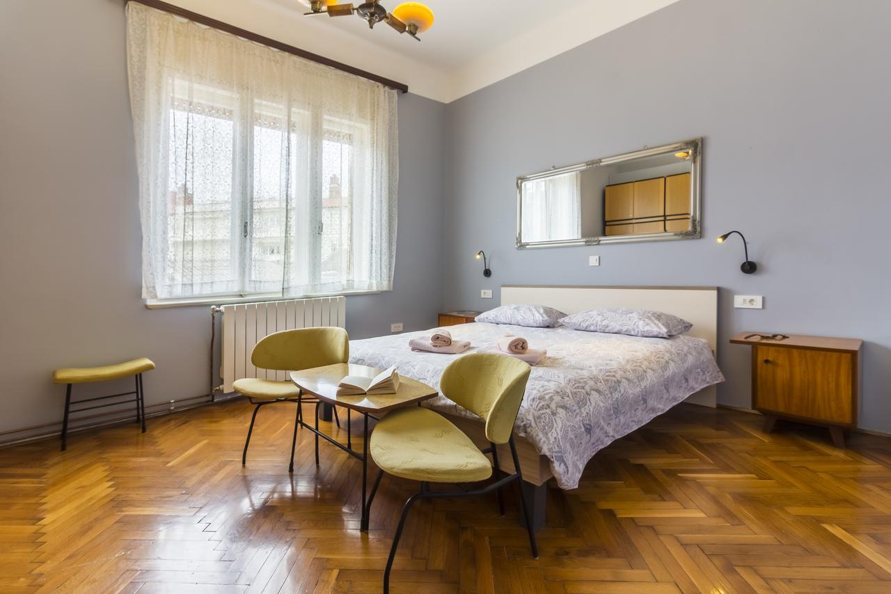 Spacious & Smart Center Apartment Пула Екстериор снимка